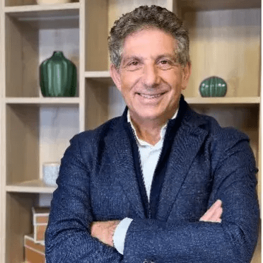 Maxime Aiach - emlyon business school